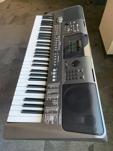 Yamaha - PSRI500 2